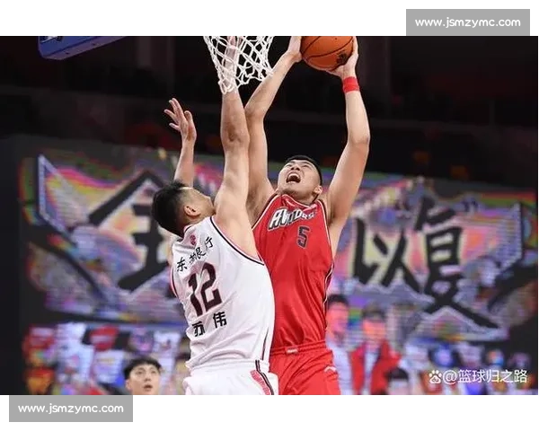 篮下进攻战术解析与优化策略提升球队内线得分能力 篮下进攻战术解析与优化策略提升球队内线得分能力